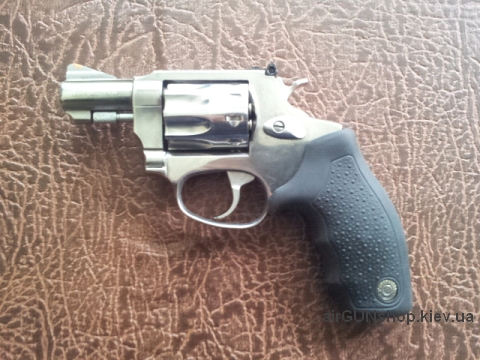 фото револьвера Taurus Flober