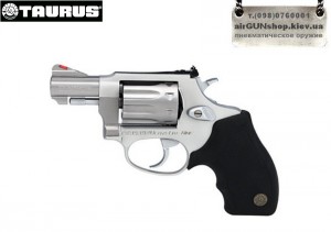 Револьвер Taurus